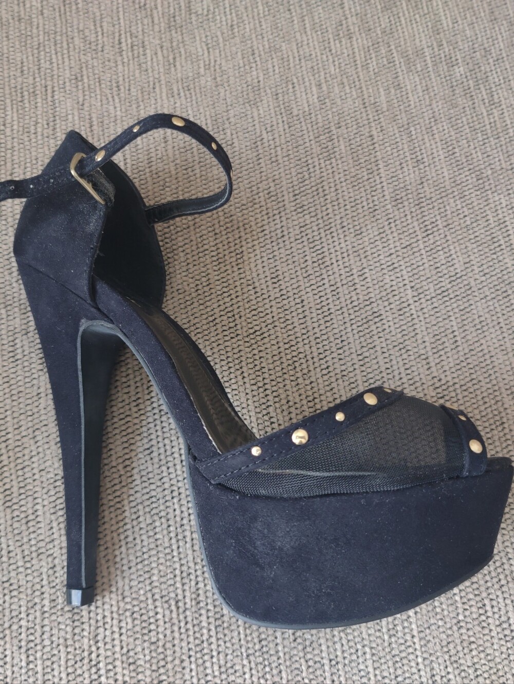 NWOT Charlotte Russe Black Platform Heel with Studded  Detail